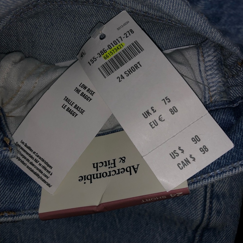 NWT Abercrombie Low Rise Baggy Jeans 24 Short - Picture 4 of 6
